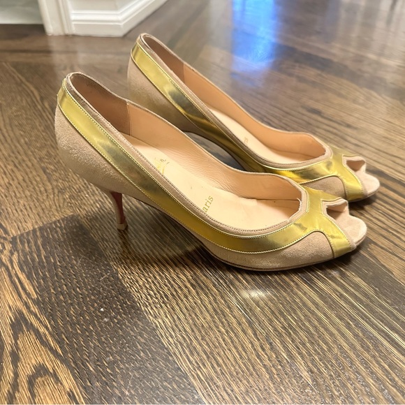 Red Bottoms. Tan Suede Peep Toe Pumps With Gold Accents fit like size 8. - Picture 2 of 12